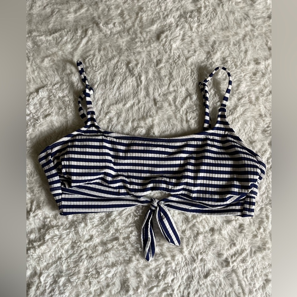 Xhilaration women's extra large white / blue striped bikini swimsuit top